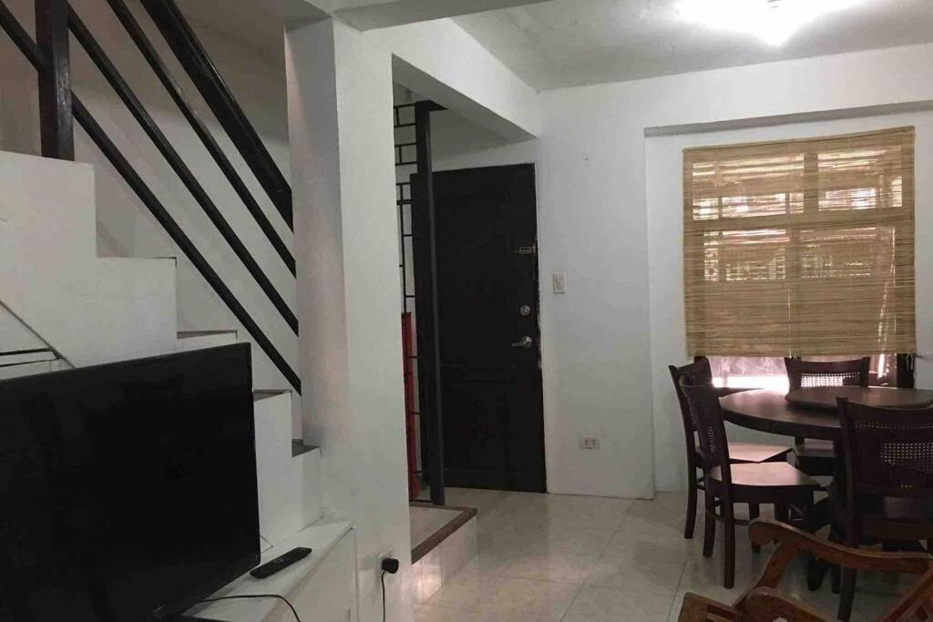 Buder Townhouse Lias Marilao Bulacan Philippines ภายนอก รูปภาพ